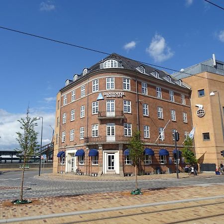 ダンホステル オーデンセ シティ エクステリア 写真 The station in 2012