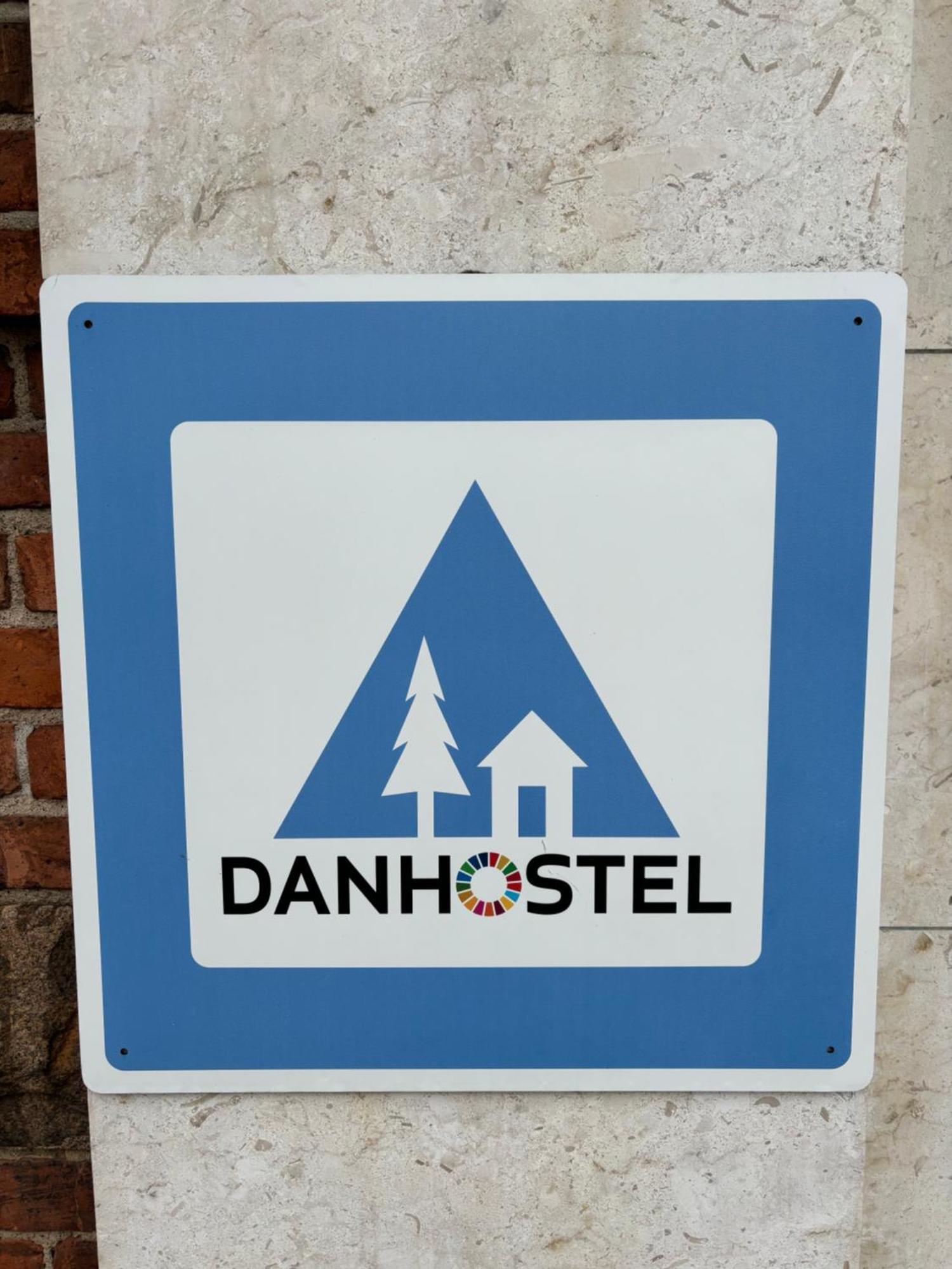 ダンホステル オーデンセ シティ エクステリア 写真 The sign of the hostel network